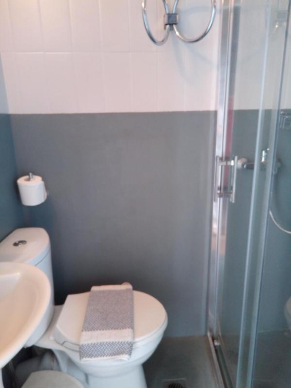 Small Double Room image 2