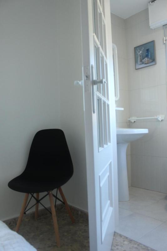 Deluxe Double Room with Bath image 4