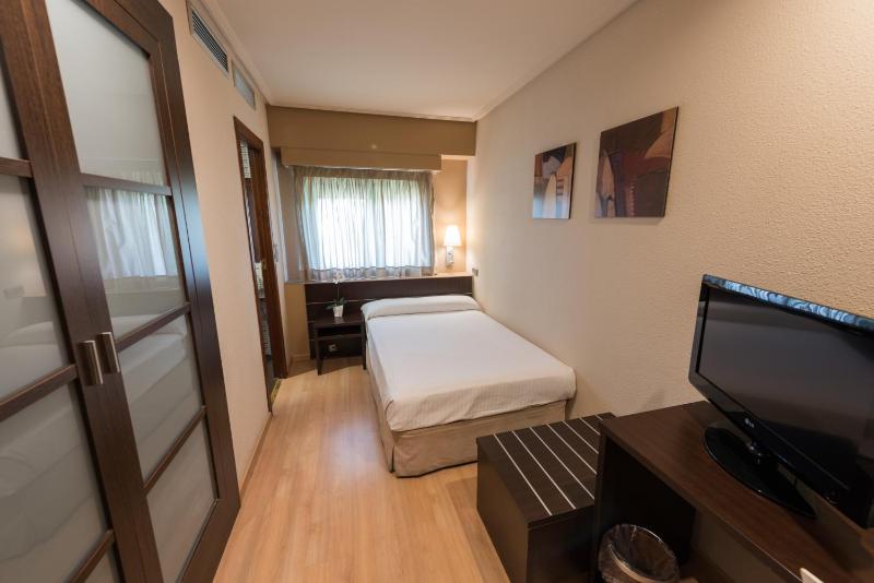 Single Room image 1