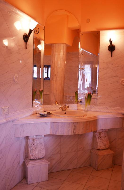 Superior Suite image 2
