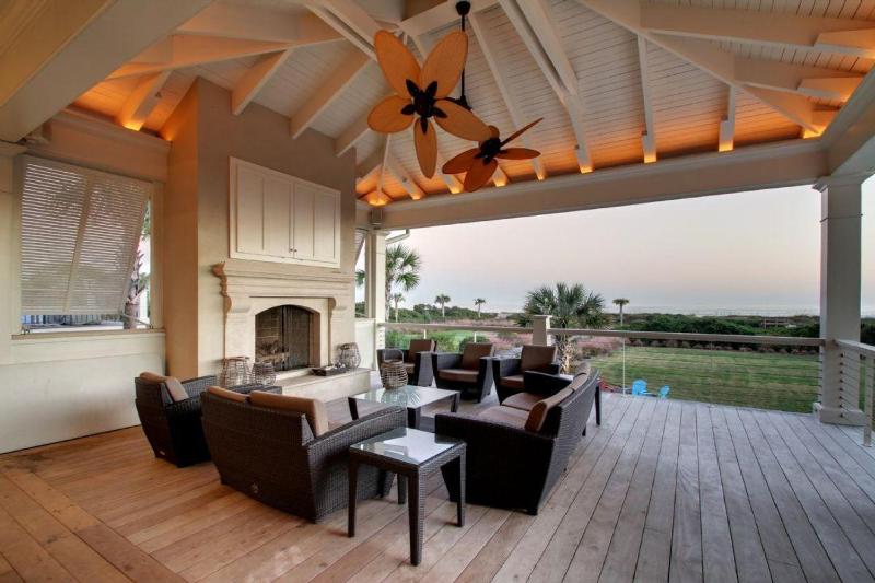 Seven-Bedroom Holiday Home image 3