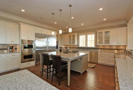 Seven-Bedroom Holiday Home image 2