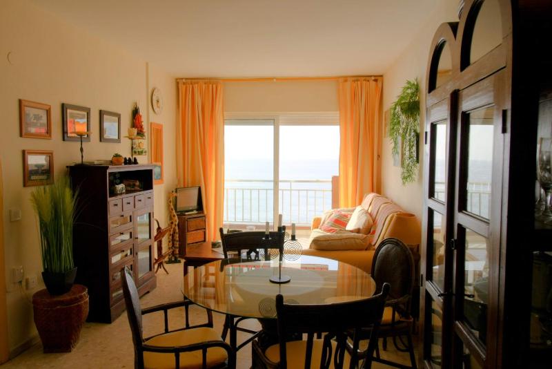 Suitur apartamento frente a la playa fuengirola - image 5