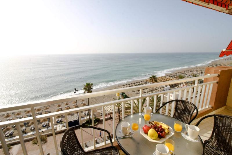 Suitur apartamento frente a la playa fuengirola - image 6