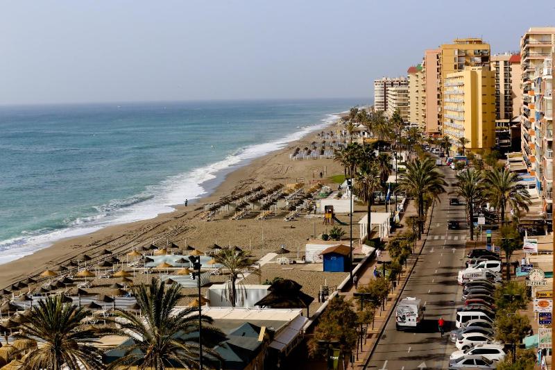 Suitur apartamento frente a la playa fuengirola - image 11
