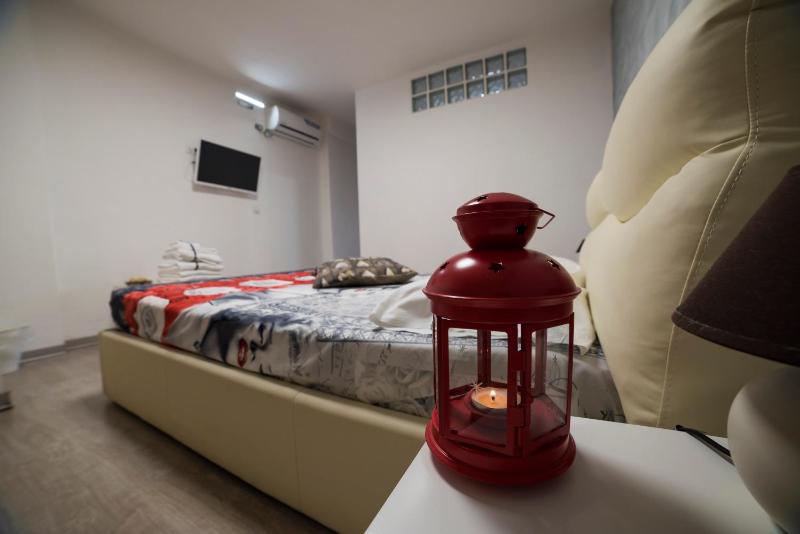 Superior King Room image 2