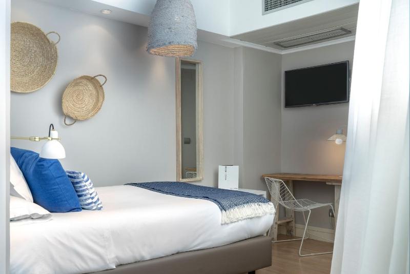Single Room image 4