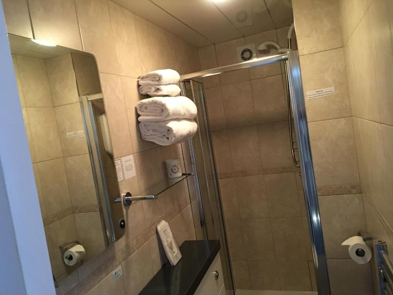 Double Room with Garden View image 2