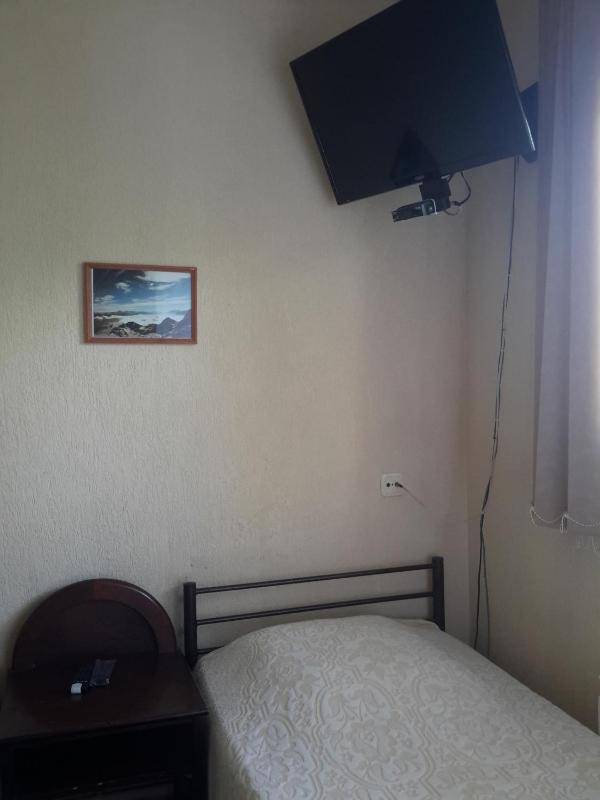 Standard Triple Room image 2