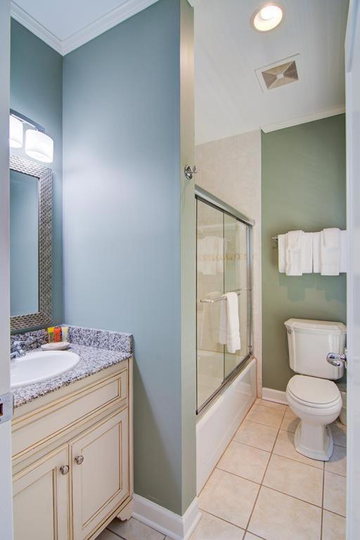 Four-Bedroom Apartment image 2