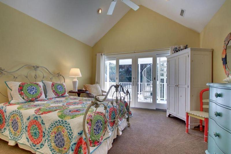 Six-Bedroom Holiday Home image 3