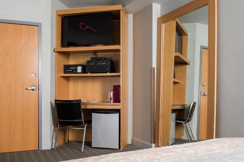 Charlesmark Hotel - image 3