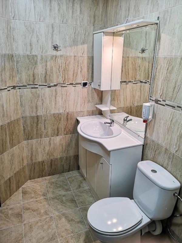 Standard Double or Twin Room image 3