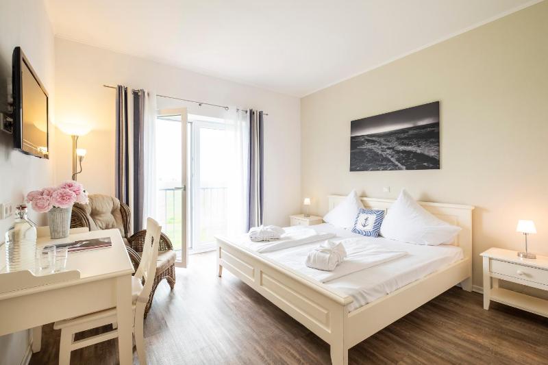 Double Room image 1