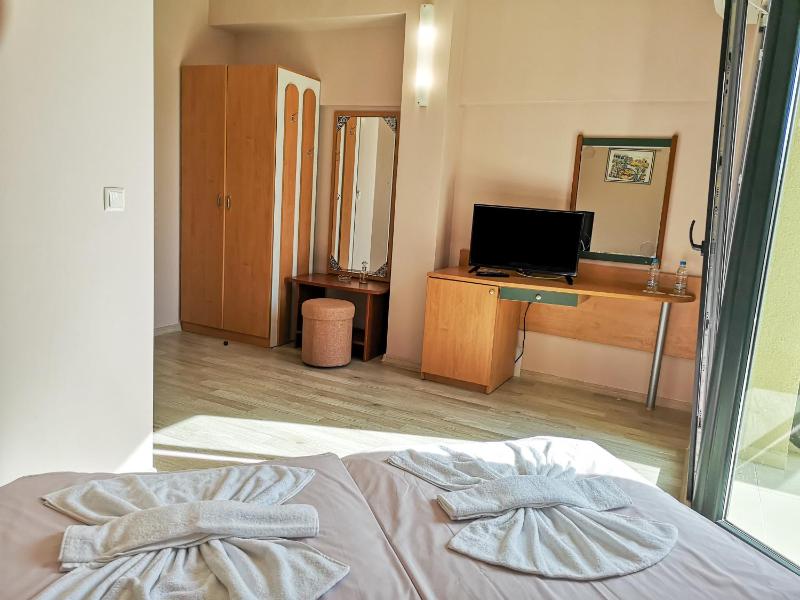 Double Room - Disability Access image 3