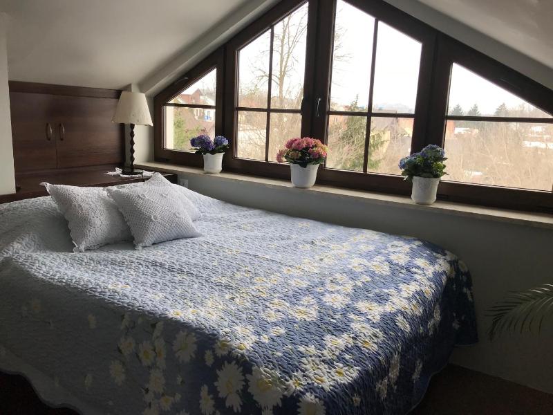 Deluxe Family Suite image 2