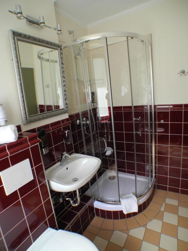 Small Double Room image 2