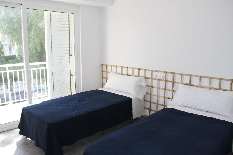 Espectacular Apartamento con Vistas al Mar - Solo Familias - image 16