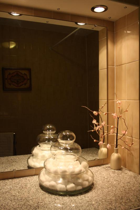 Family Room with Sea View image 3