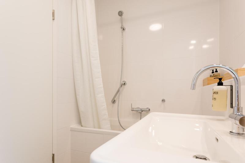 Three-Bedroom Apartment - Karlsplatz 3, 1010 Vienna image 3