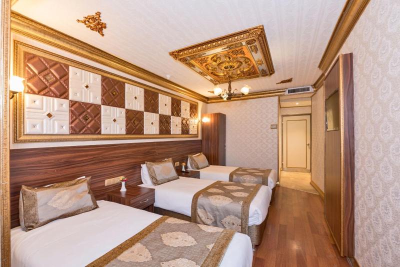 Standard Double Room image 3