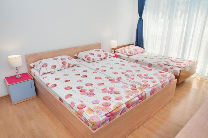 Apartment with Sea View image 3