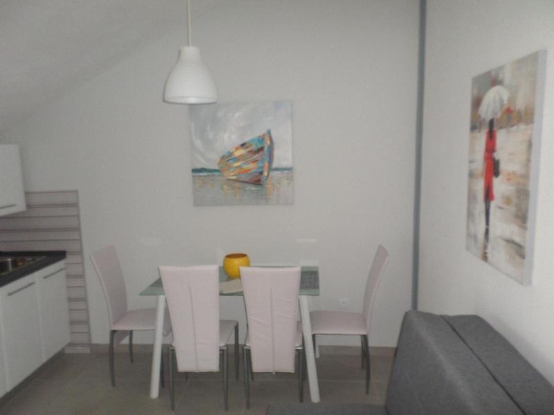 Apartment with Sea View image 3