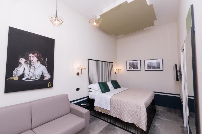 Deluxe Junior Suite image 4