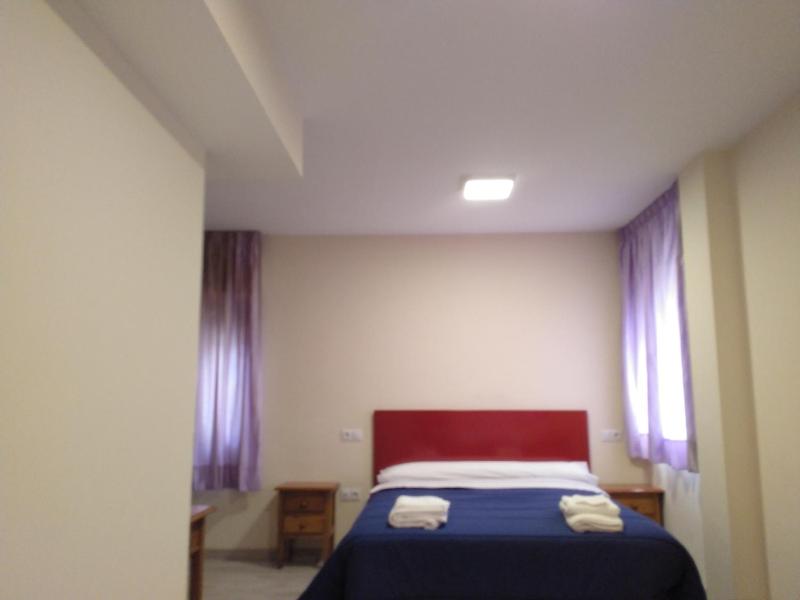 Double Room image 3