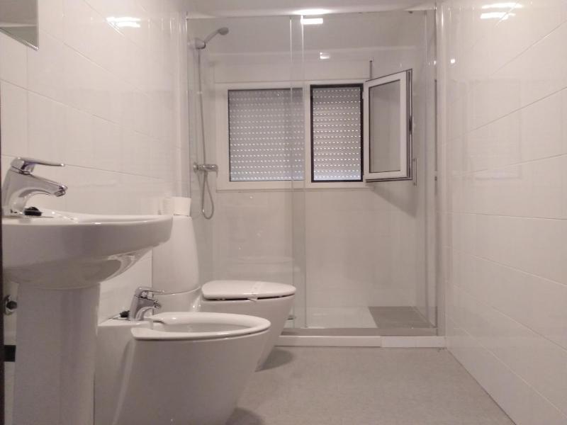 Studio with Spa Bath image 3