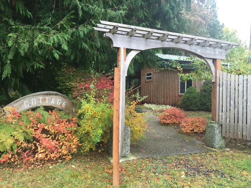 Bungalow with Patio image 2