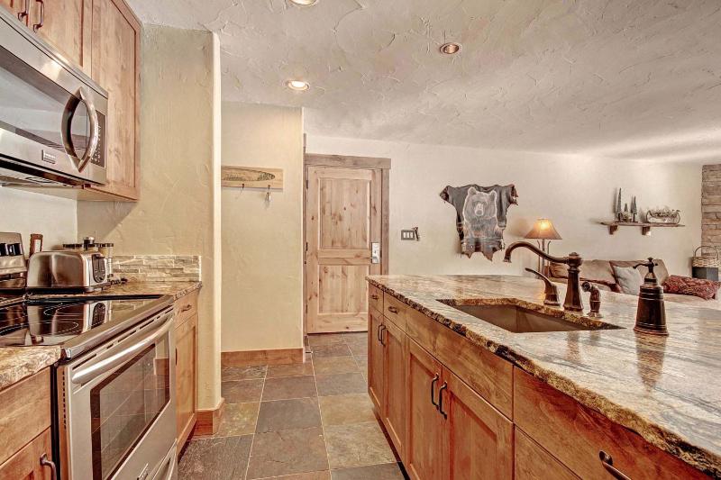 1710 the Willows Condo - image 6