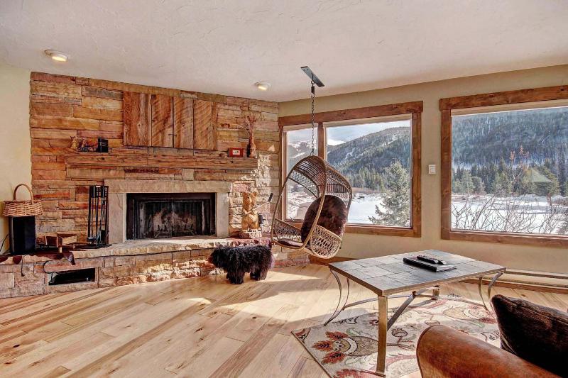 1710 the Willows Condo - image 4