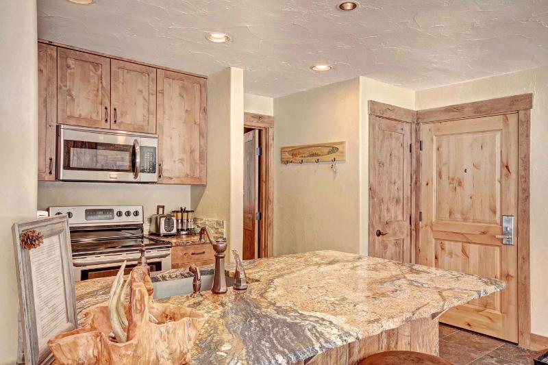 1710 the Willows Condo - image 18