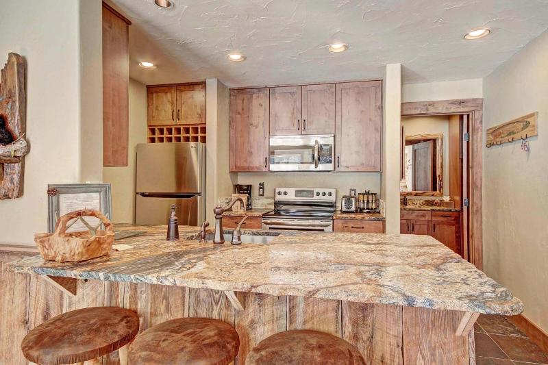 1710 the Willows Condo - image 13
