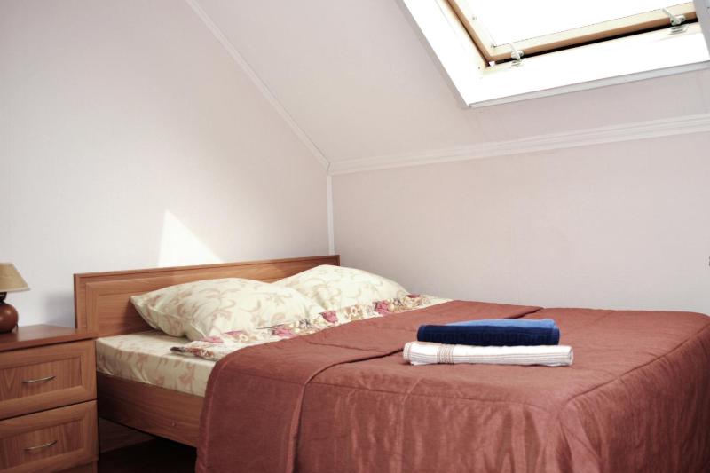 Single Room with Shower image 1