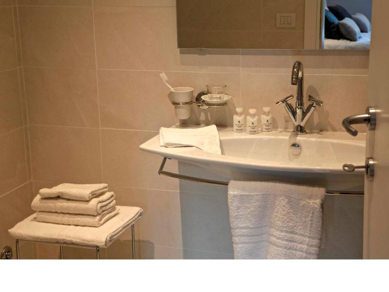 Triple Room image 3