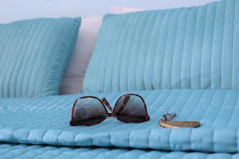 Economy Twin Room image 1