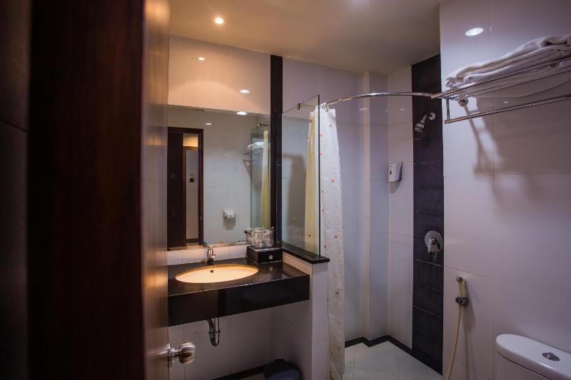 Lombok Garden Hotel - image 4