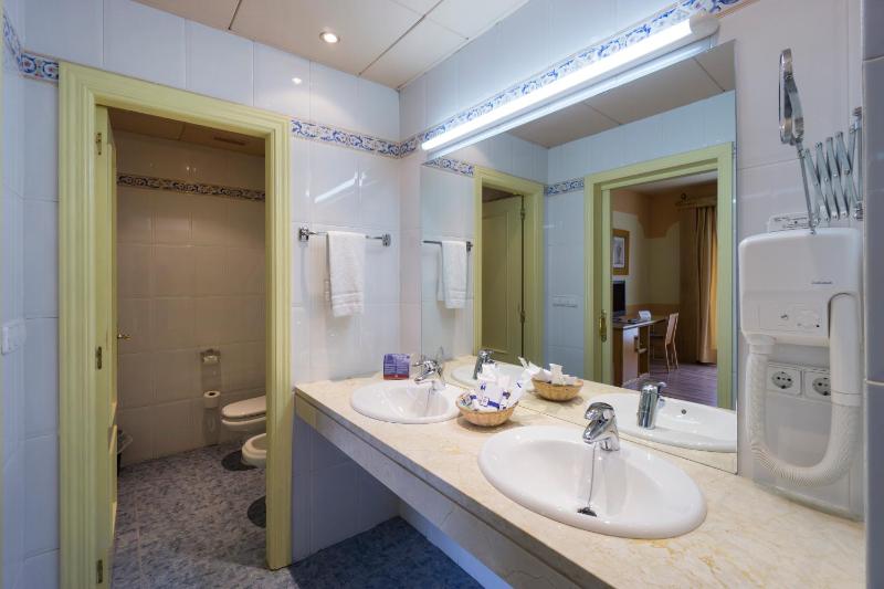 Junior Suite image 3