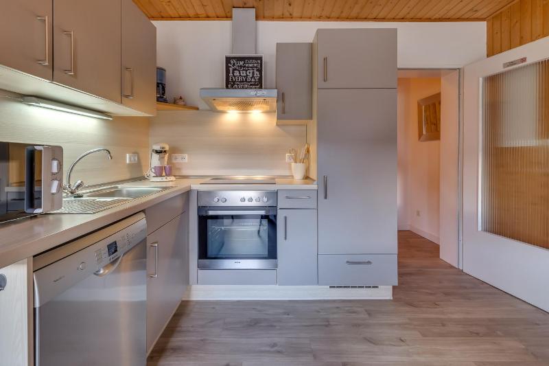 Two-Bedroom Apartment (8p) image 4