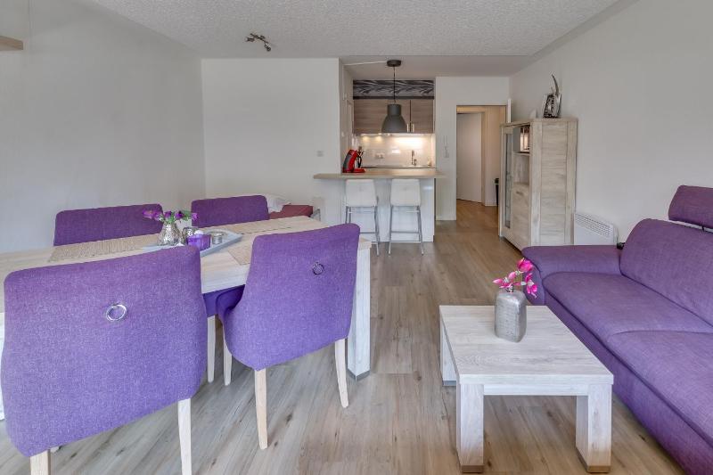 Apartment with Balcony (4p) image 3