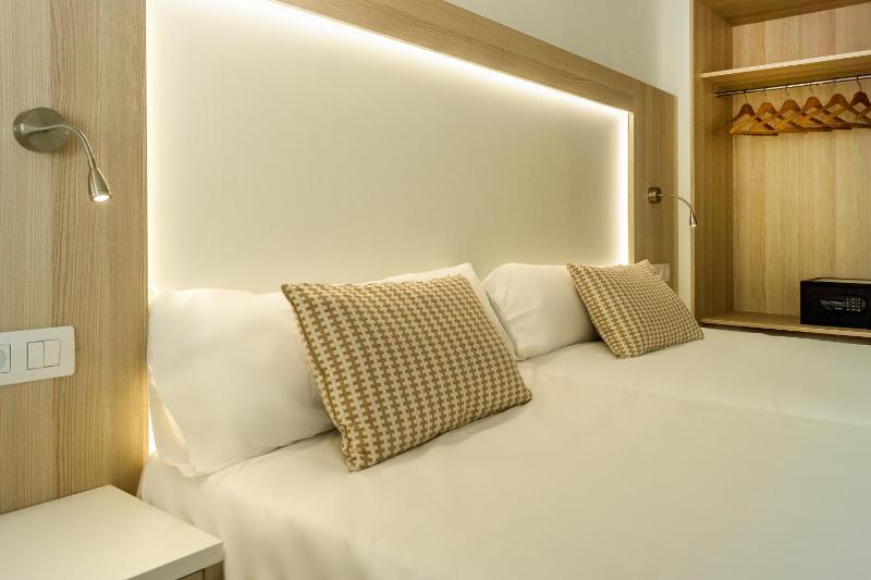 One-Bedroom Apartment (3 Adults) image 1