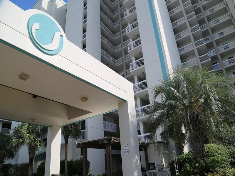 Three-Bedroom Apartment image 3