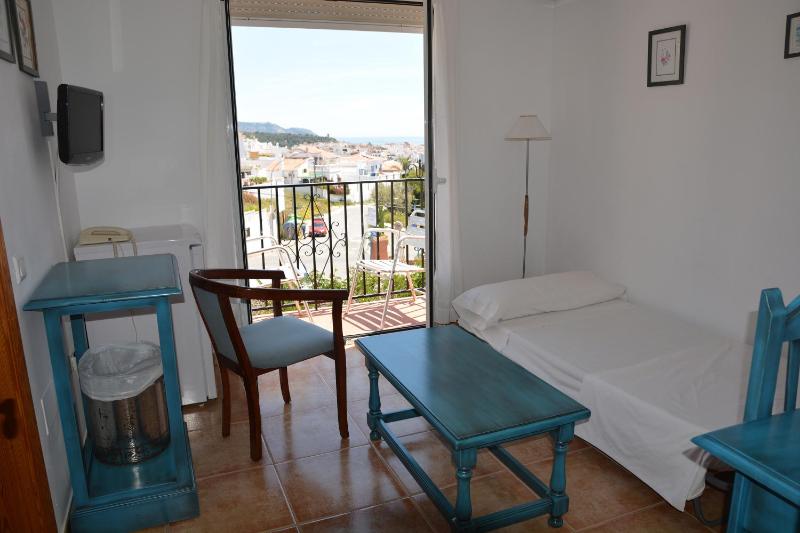 Triple Room image 2