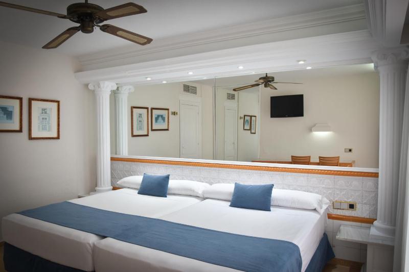 Double Room (2 Adults) image 3