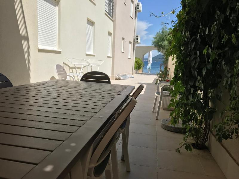Apartment with Sea View image 3