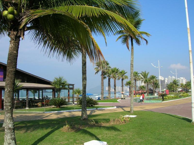 Apartamento Enseada Guarujá - image 10