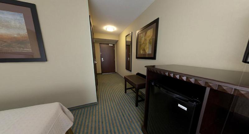 King Room image 3