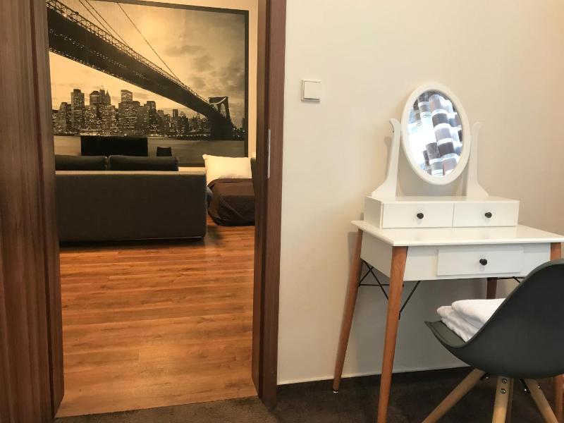Apartment image 4
